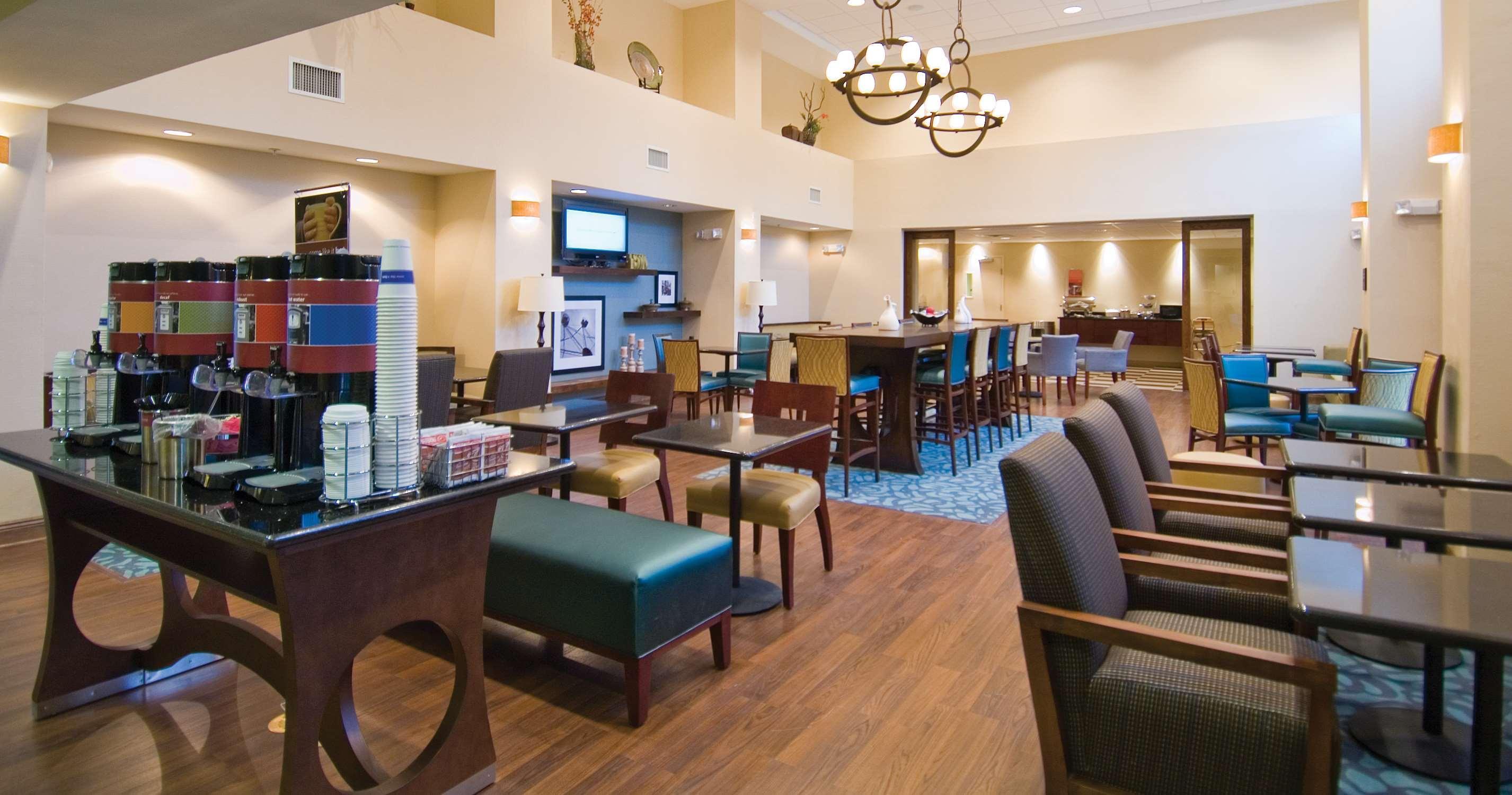 Hampton Inn & Suites Baton Rouge/Port Allen Restaurant photo