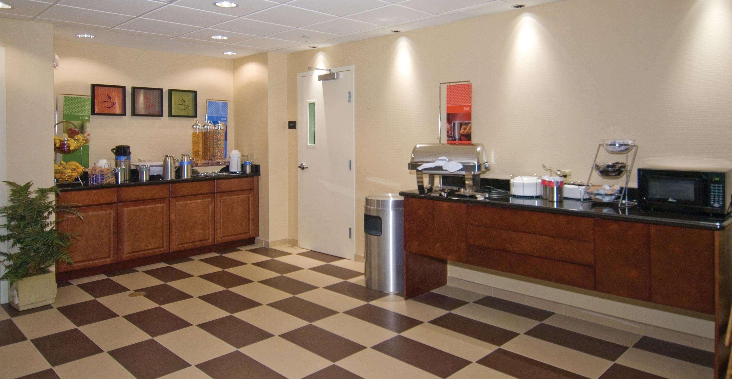 Hampton Inn & Suites Baton Rouge/Port Allen Restaurant photo